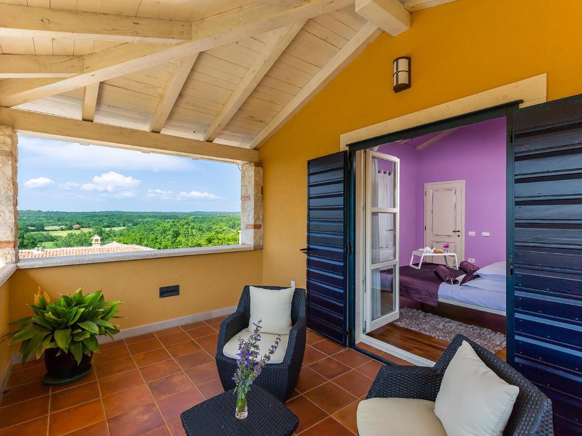 Villa Salvea With Heated Pool Montižana Екстериор снимка