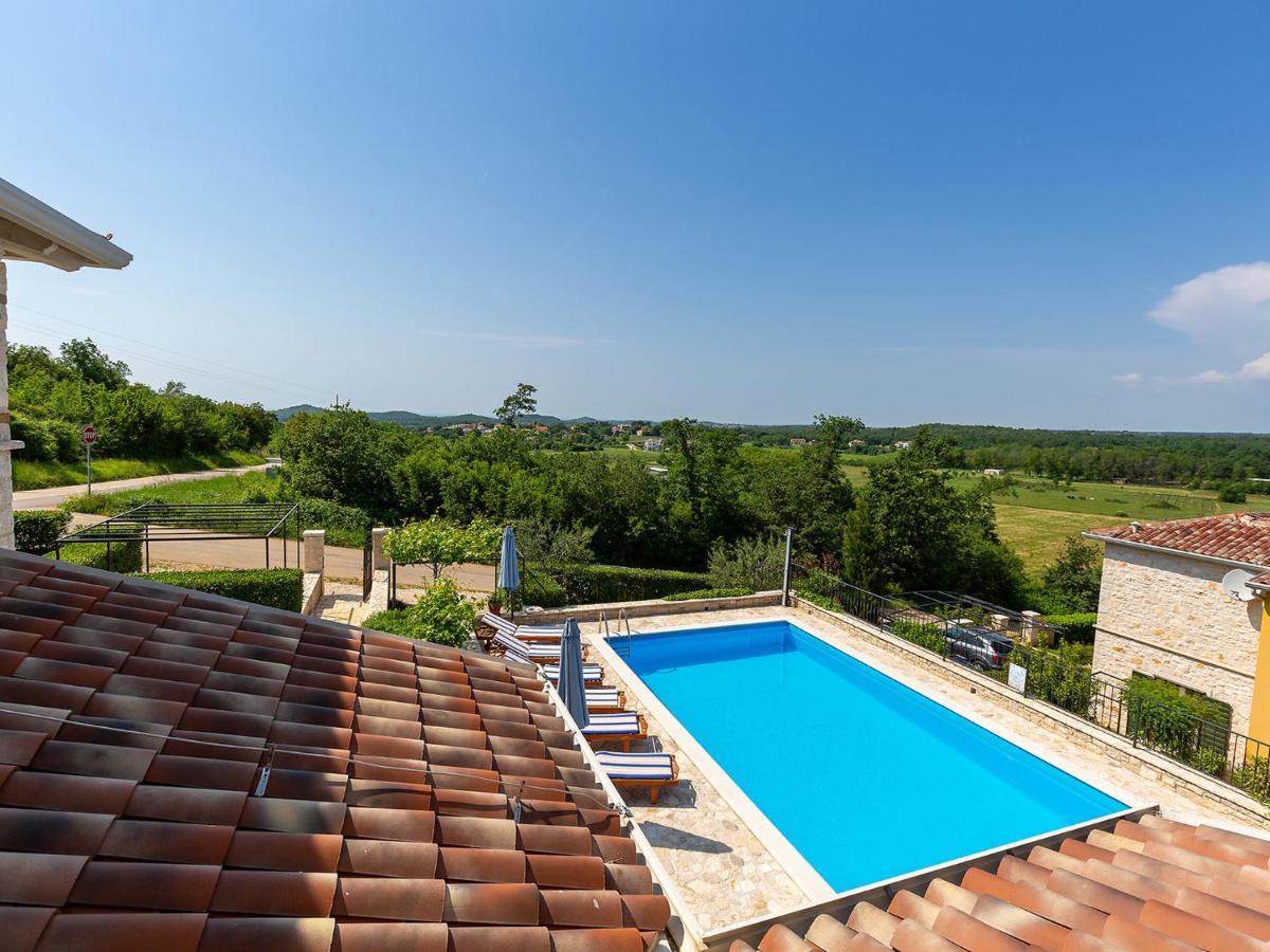 Villa Salvea With Heated Pool Montižana Екстериор снимка